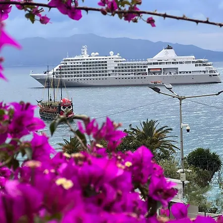 Light Saranda, Prime Tourist Area