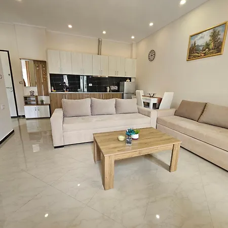 Light Saranda, Prime Tourist Area סרנדה