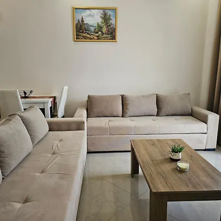 Light Saranda, Prime Tourist Area * סרנדה