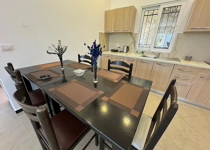 Light Σαράντα